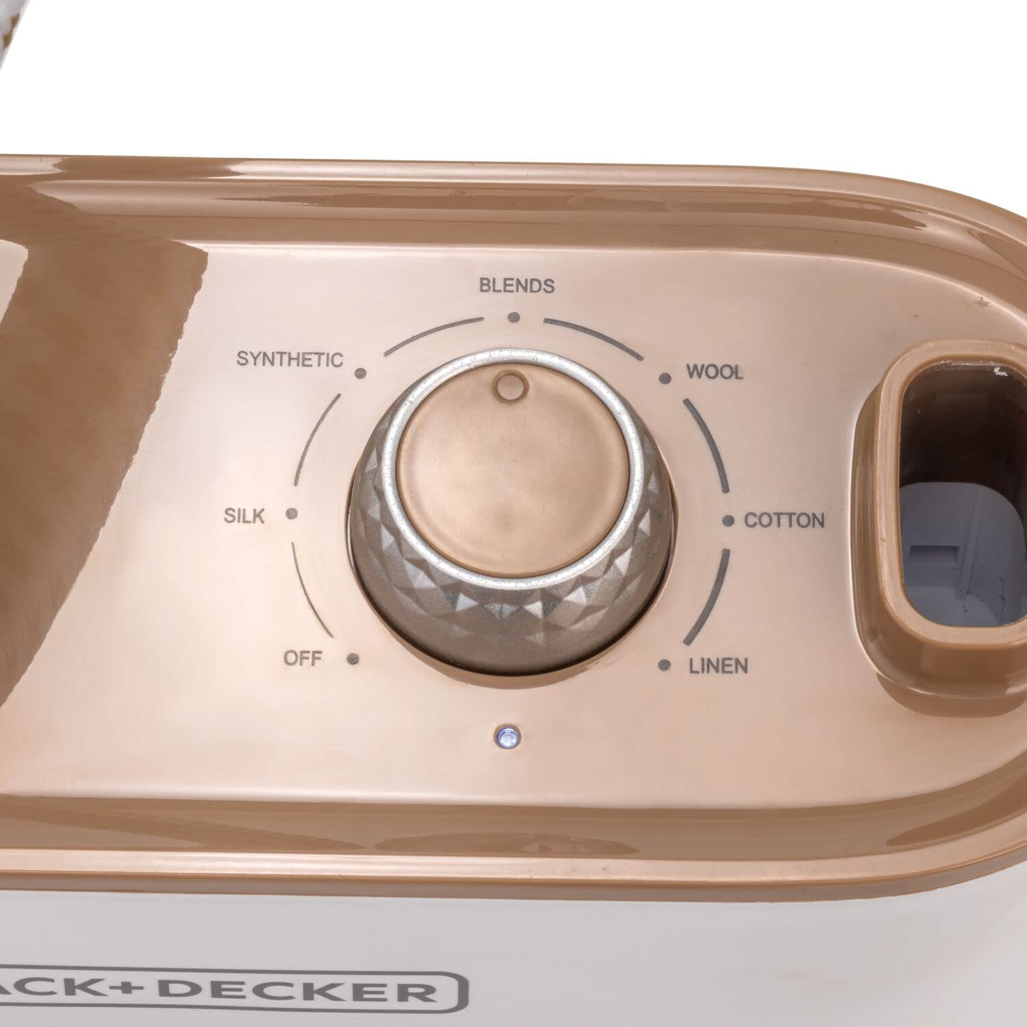 اتو بخارگر بلک اند دکر ایستاده 2400 وات مدل GST2400-B5